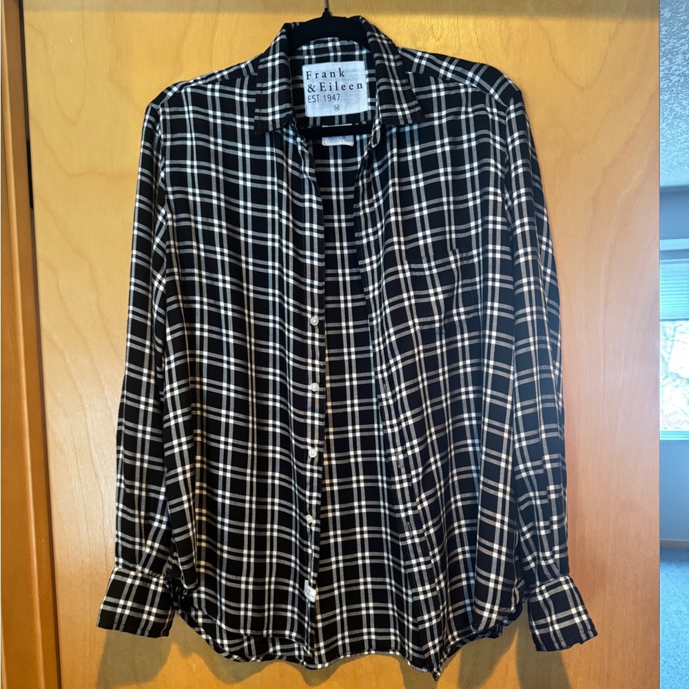 Frank & Eileen Fluid Eileen shirt in Black and Ivory grid pattern